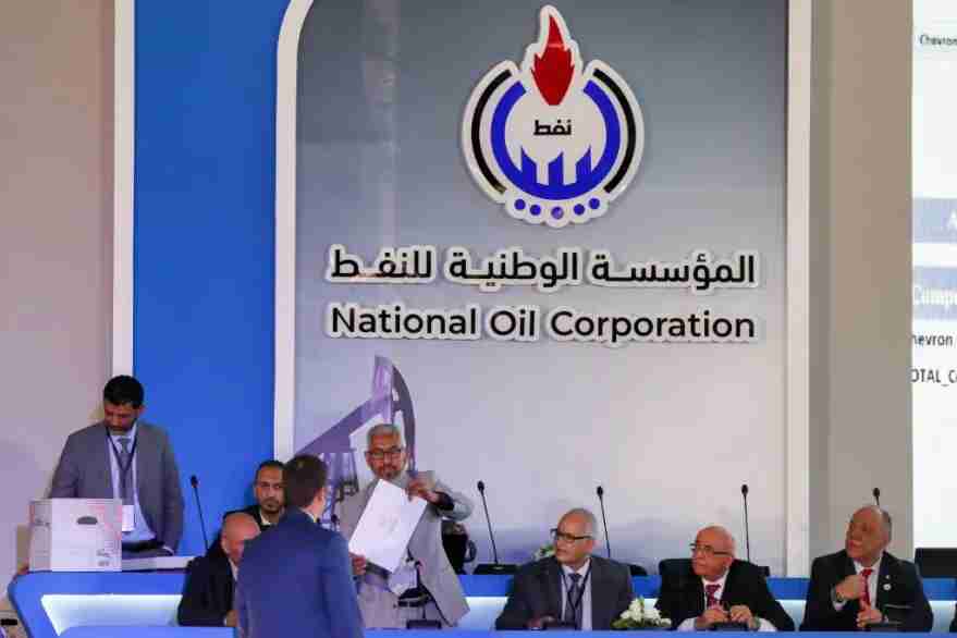 ليبيا تمنح أول تراخيص نفطية لشركات أجنبية منذ 17 عاما