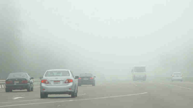 طقس الإمارات غداً غائم جزئياً مع احتمال تشكل الضباب