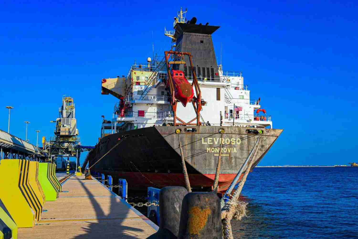 موانئ السعودية تناوِل 738 ألف حاوية في يناير بنمو 2 في المئة