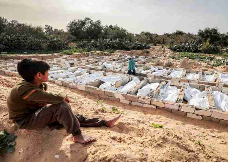 إصابات ودمار في غزة مع استمرار خروقات الاحتلال الإسرائيلي