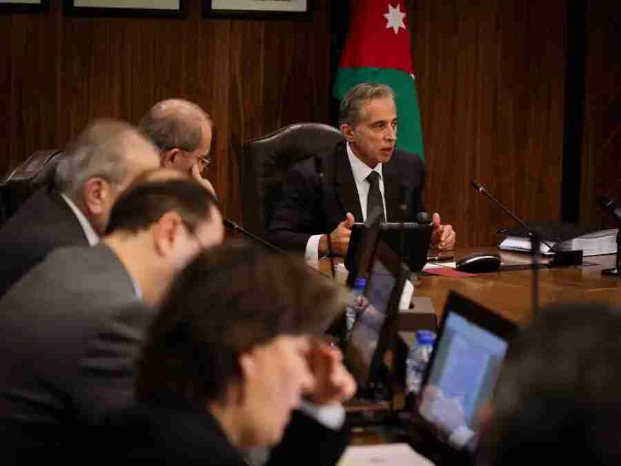 الحكومة تقرر تسديد متأخرات بقيمة 125 مليون دينار