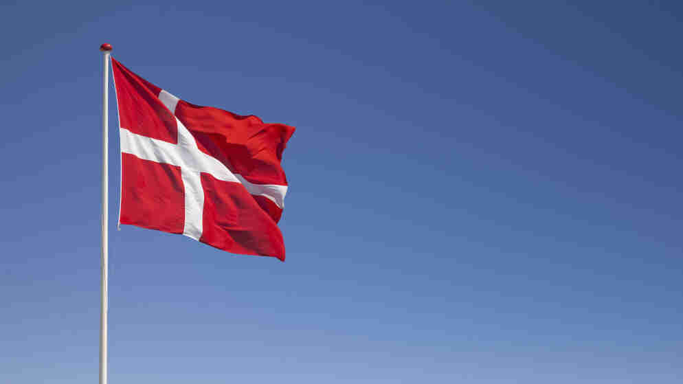 الدنمارك تحتجز سفينة حاويات آتية من سانت بطرسبرغ لعدم تسجيلها