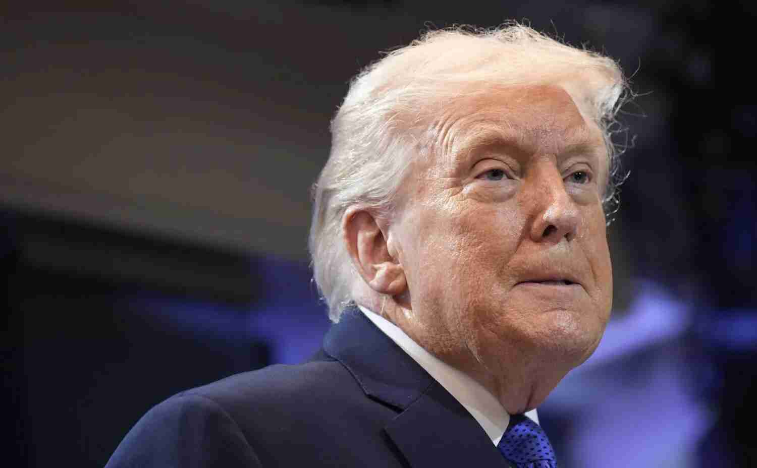 ترمب يدفع نحو حرب مع إيران ومستشاروه يحثونه على الاهتمام بالاقتصاد