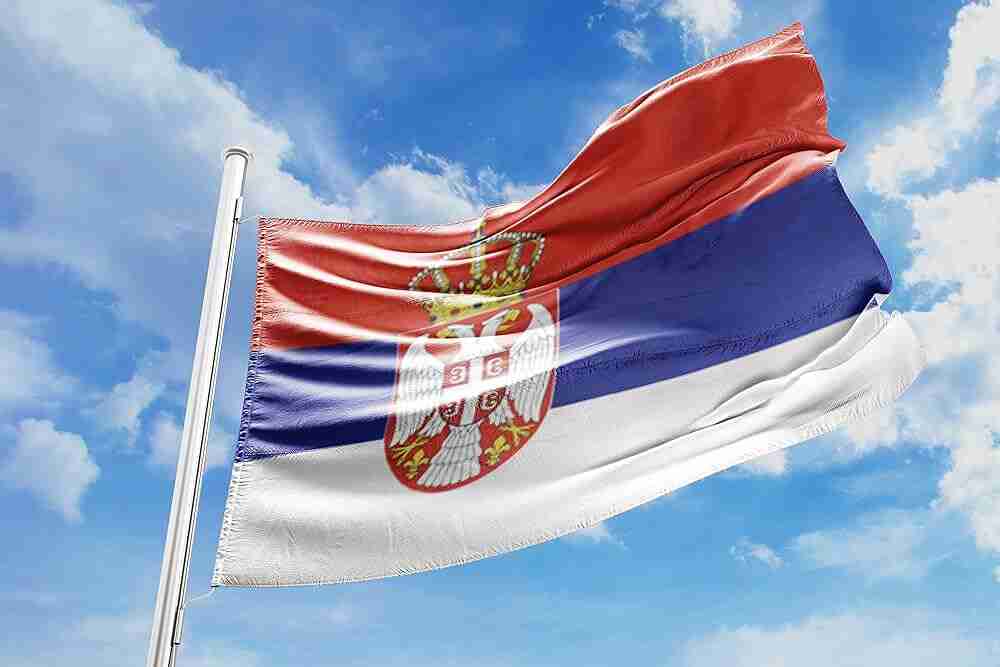 صربيا توصي رعاياها بمغادرة إيران بسبب تدهور الوضع الأمني