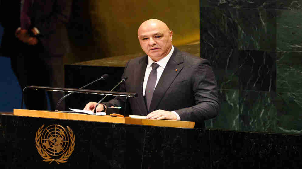 الرئيس اللبناني يدين الغارات الإسرائيلية على جنوب وشرق البلاد