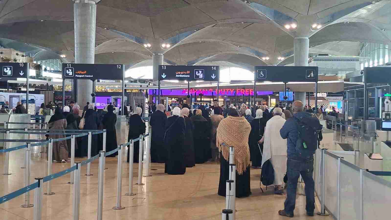 انطلاق بعثة الملكة رانيا العبدالله لأداء مناسك العمرة