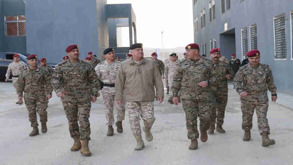 الحنيطي يؤكد استمرار خطط التحديث في القوات المسلحة