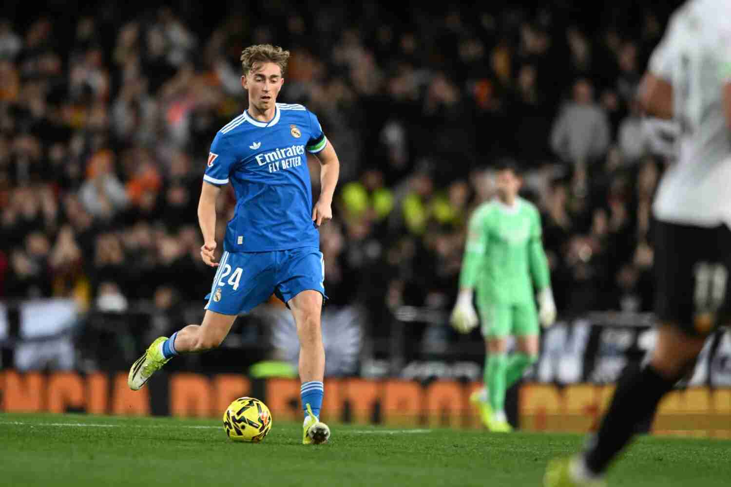 ريال مدريد يعتذر لجمهوره الصيني بسبب منشور عنصري لهويسن