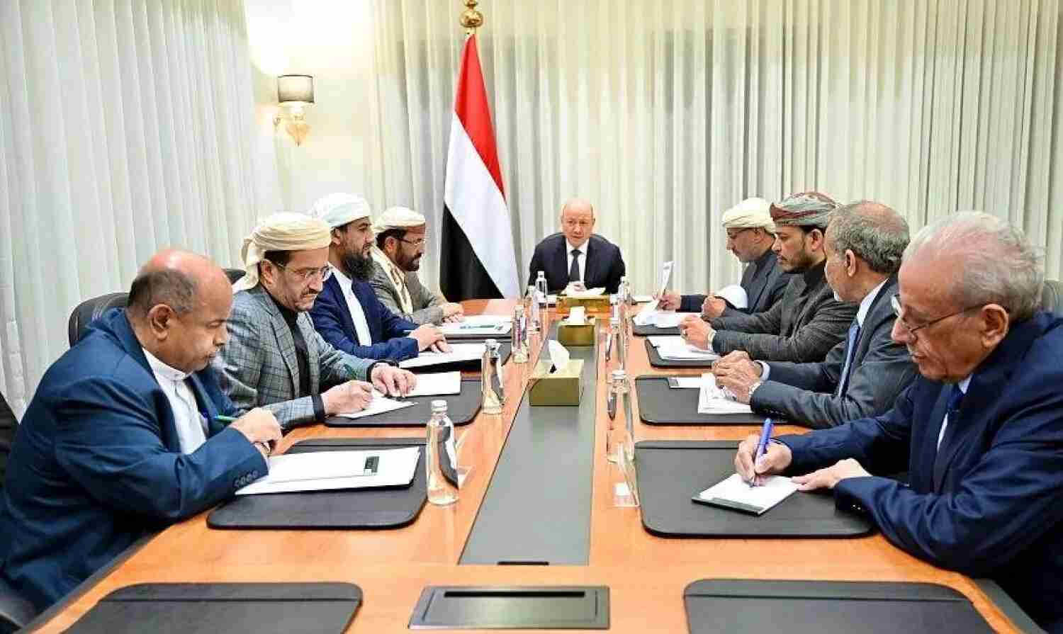 حكومة الزنداني تبدأ إعادة ترتيب المشهد القيادي الأمني في اليمن