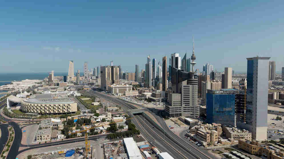 روما تعلن تضرر مدرج قاعدة للجنود الإيطاليين في الكويت بصاروخ إيراني