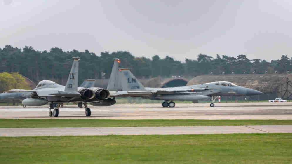 ستارمر: بوسع واشنطن استخدام قواعد بريطانية في شن هجمات دفاعية ضد إيران