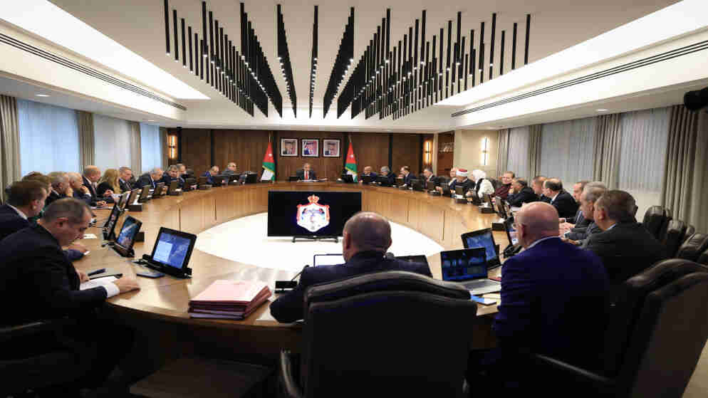 الحكومة تسدد متأخرات مستحقة لصالح مستودعات شركات الأدوية على وزارة الصحة بقيمة 70 مليون دينار