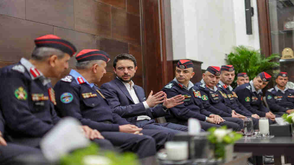 ولي العهد يزور الدفاع المدني: سلامة المواطنين أولوية