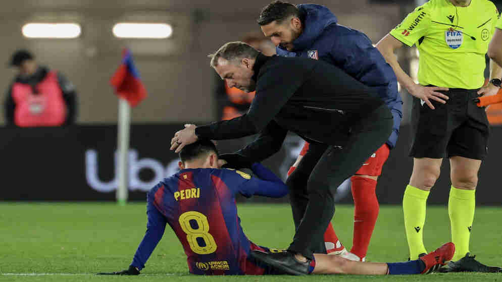 كأس إسبانيا: أتلتيكو يجرّد برشلونة من اللقب رغم خسارته ويبلغ النهائي