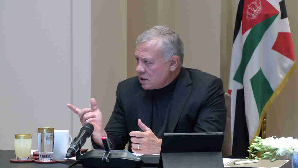 الملك يشدد على ضرورة ضبط النفس واستخدام الحوار لحل الأزمات