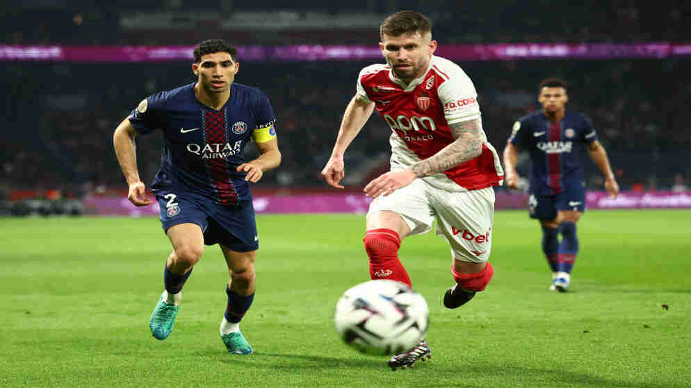 موناكو يهزم سان جيرمان ويشعل سباق لقب الدوري الفرنسي