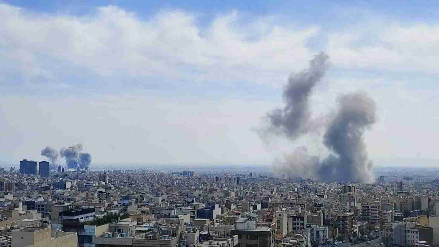 ترمب يتوعد بضربات أشد وإيران تحذر من توسع الأهداف