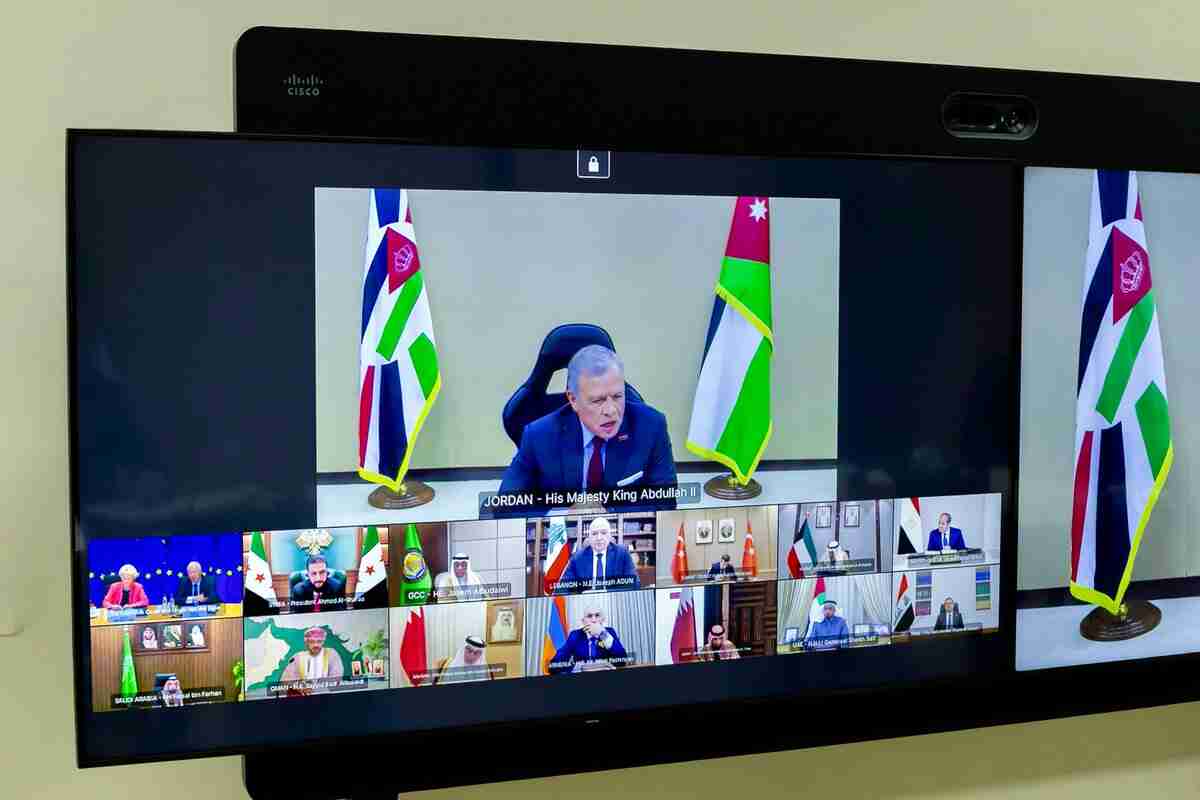 الملك محذرا: إسرائيل تسعى لإذكاء نيران الصراع ومواصلة اعتداءاتها على غزة والضفة