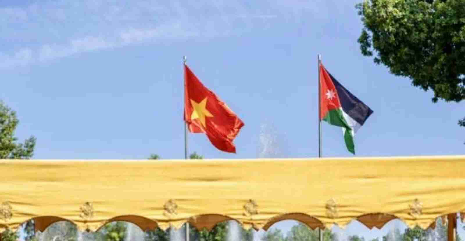 وزير الخارجية يبحث مع نظيره الفيتنامي تداعيات التصعيد الخطير في المنطقة