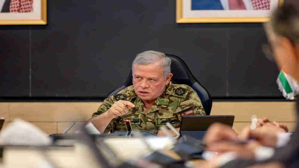 الملك يؤكد ضرورة الاستعداد لأي طارئ وضمان توافر السلع الأساسية