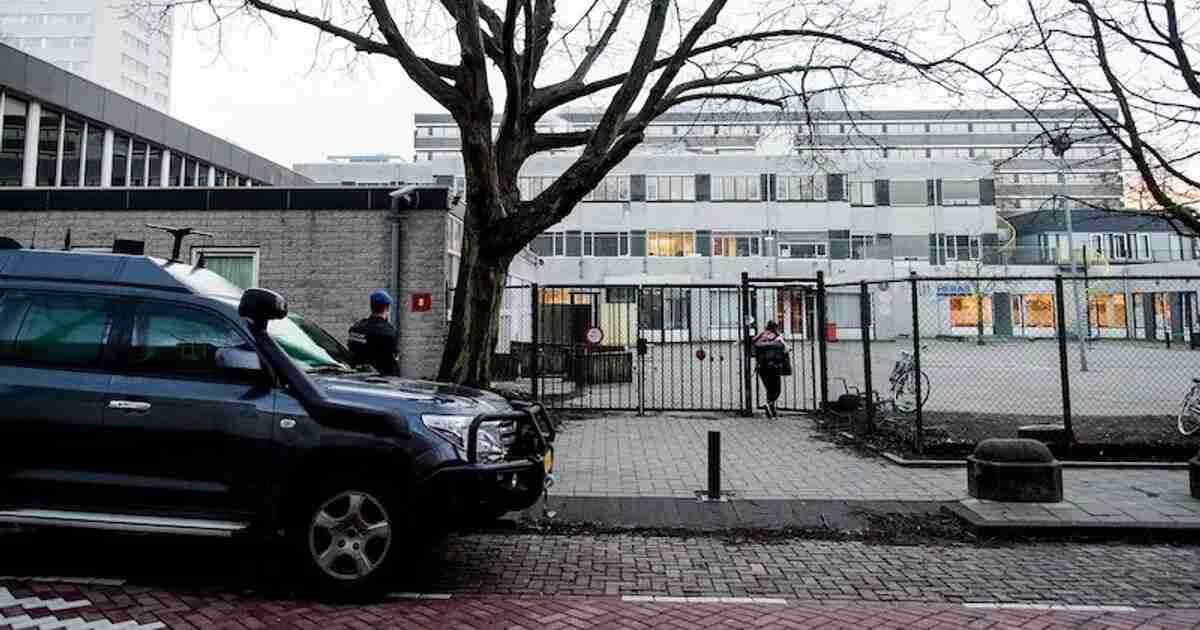 انفجار يلحق أضرارا طفيفة بمدرسة يهودية في أمستردام