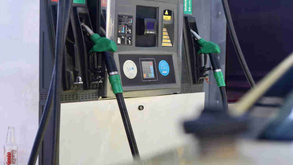 تنظيم الطاقة: بواخر محملة بالمشتقات النفطية والغاز قادمة إلى الأردن