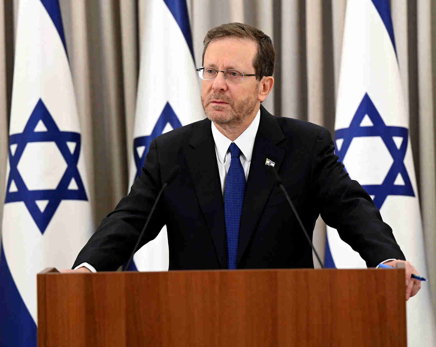 الرئيس الإسرائيلي يتوعد إيران بمزيد من الدمار