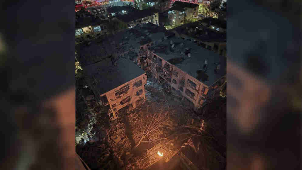 إصابة العشرات ودمار مبان جراء قصف إيراني على مدينة عراد جنوبي إسرائيل