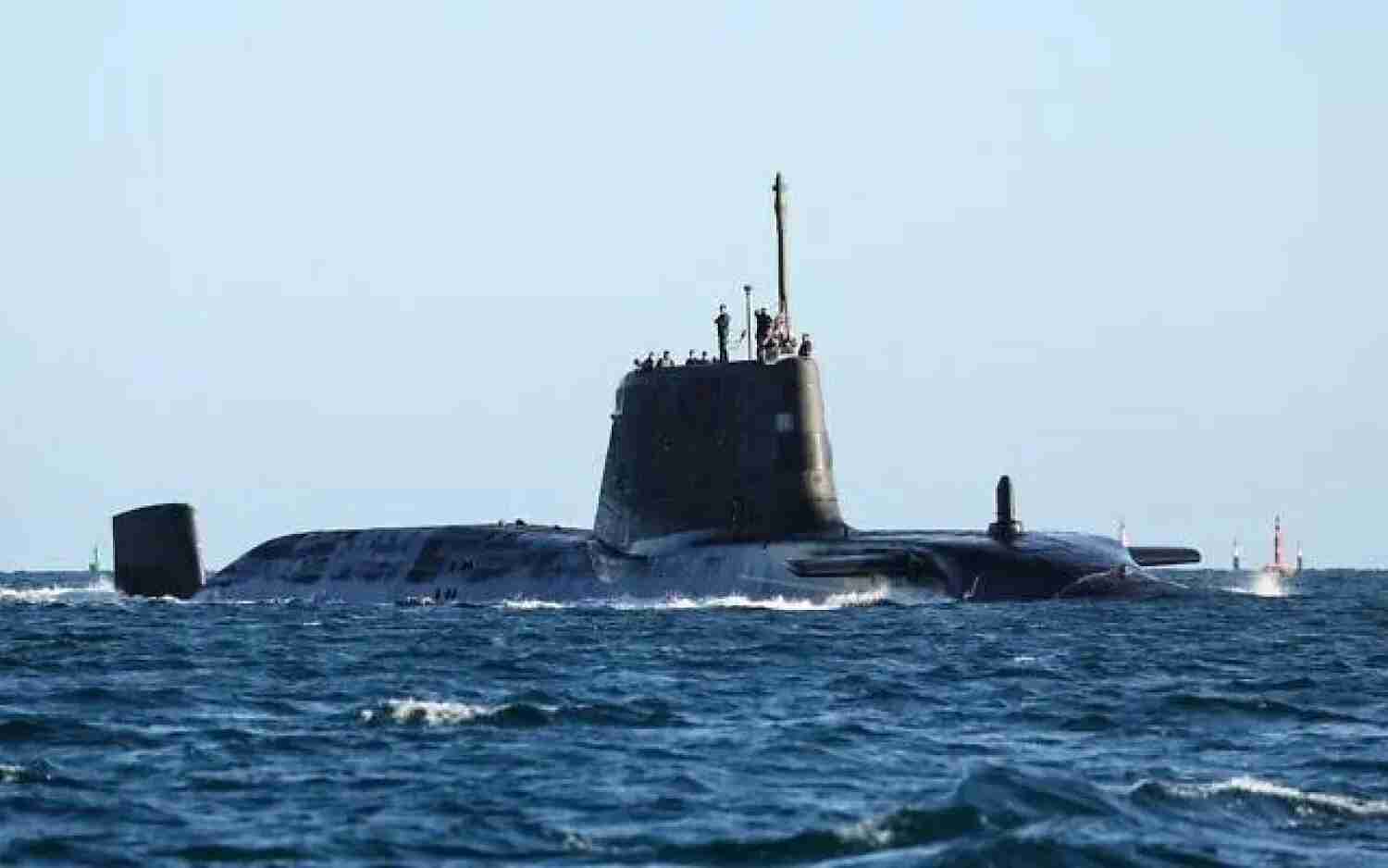 تقرير: غواصة بريطانية تعمل بالطاقة النووية تتمركز في بحر العرب