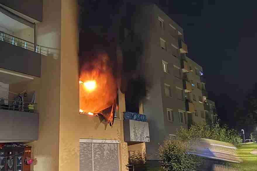 خمسة إصابات إثر حريق شقة ناتج عن مدفأة غاز في عمان