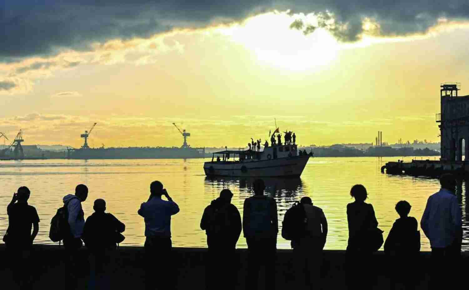 المكسيك تجد قاربين يحملان مساعدات لكوبا بعد فقد الاتصال بهما