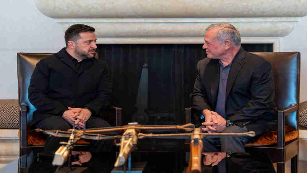 الملك والرئيس الأوكراني يبحثان سبل تعزيز العلاقات والتطورات في المنطقة