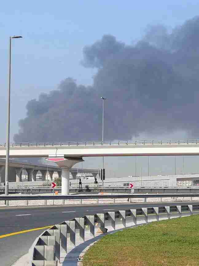 حكومة دبي: سقوط شظايا يتسبب بأضرار وإصابات طفيفة