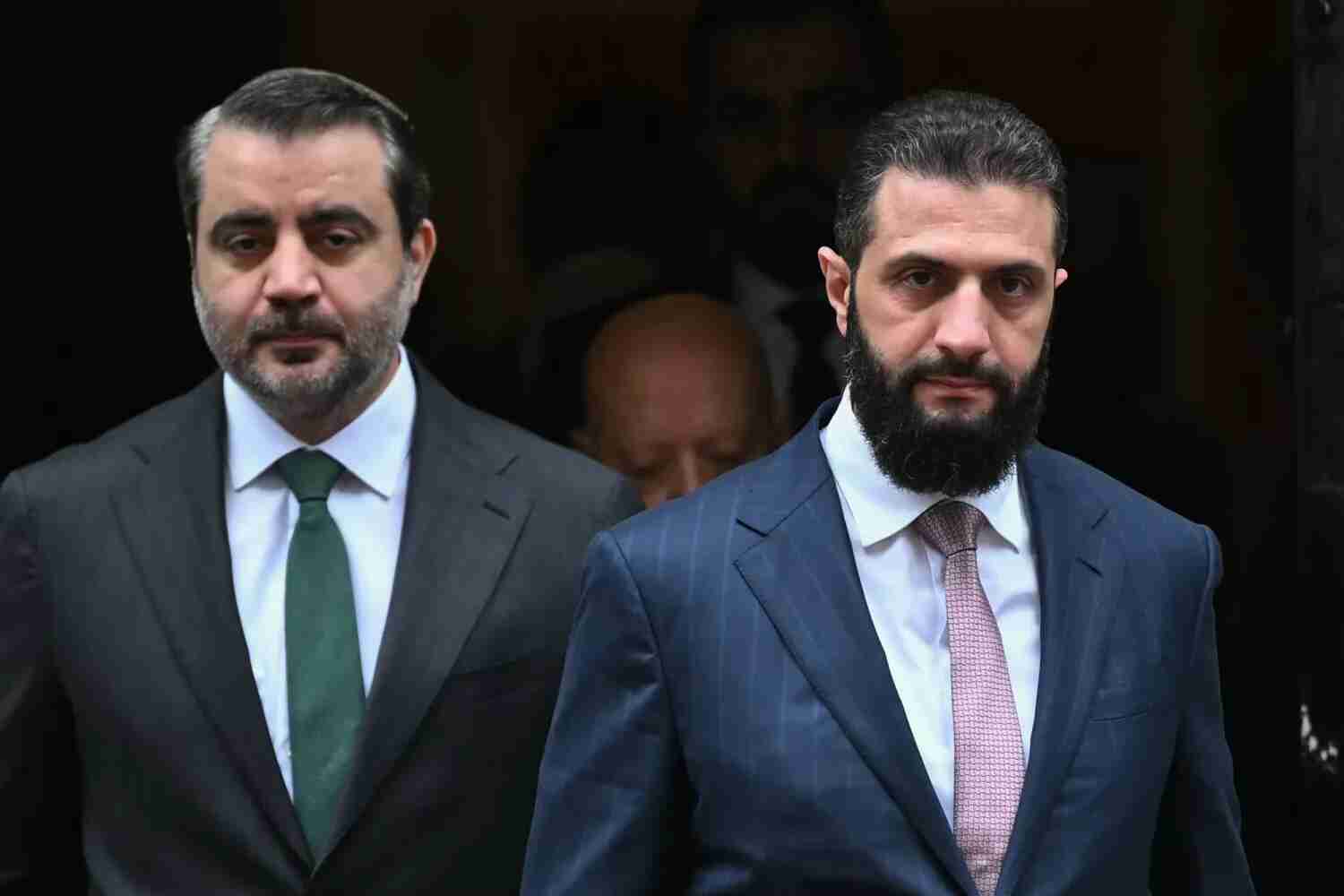 الشرع يلتقي الملك تشارلز وستارمر خلال زيارته بريطانيا