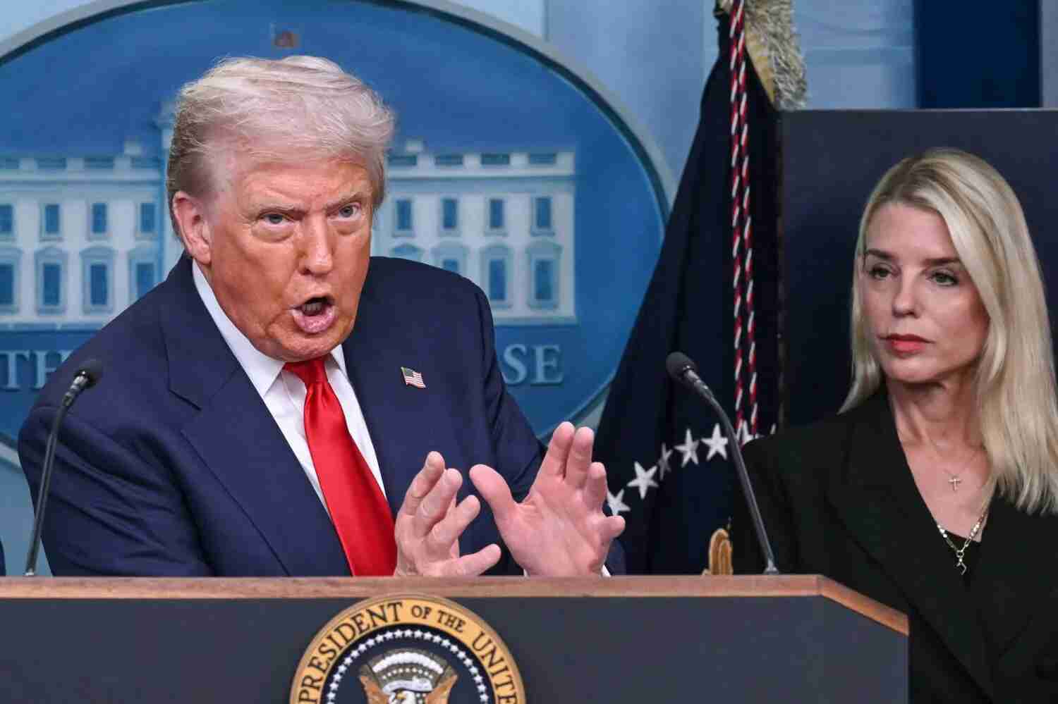 ترمب يرفض الإفصاح عما ستفعله أميركا إذا تعرض الطيار المفقود في إيران للأذى