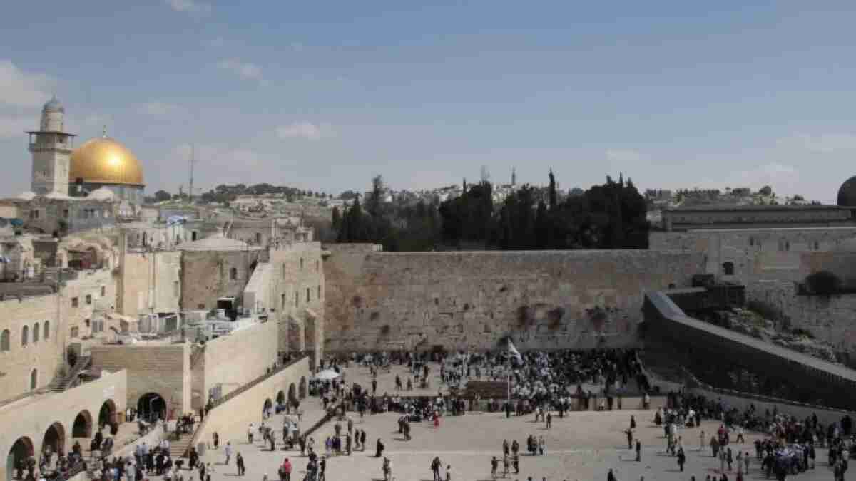 رفع عدد اليهود المسموح لهم بالوصول لحائط البراق في ظل إغلاق المسجد الأقصى لليوم 38