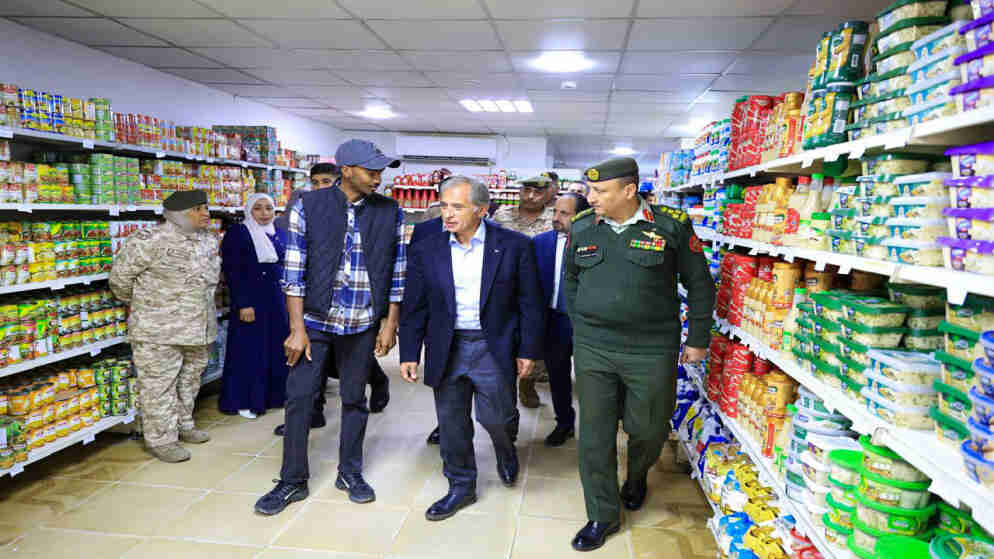 حسّان يؤكد أهمية دعم المؤسستين الاستهلاكيتين المدنية والعسكرية لضمان استقرار الأسعار