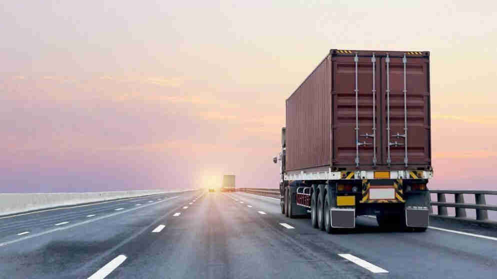 السعودية تشمل الشاحنات الأردنية بقرار رفع العمر التشغيلي إلى 22 عاما لمدة 6 أشهر