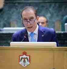   عالم السياسة لم تأخذ الطراونة من مهنة احبها واحبته