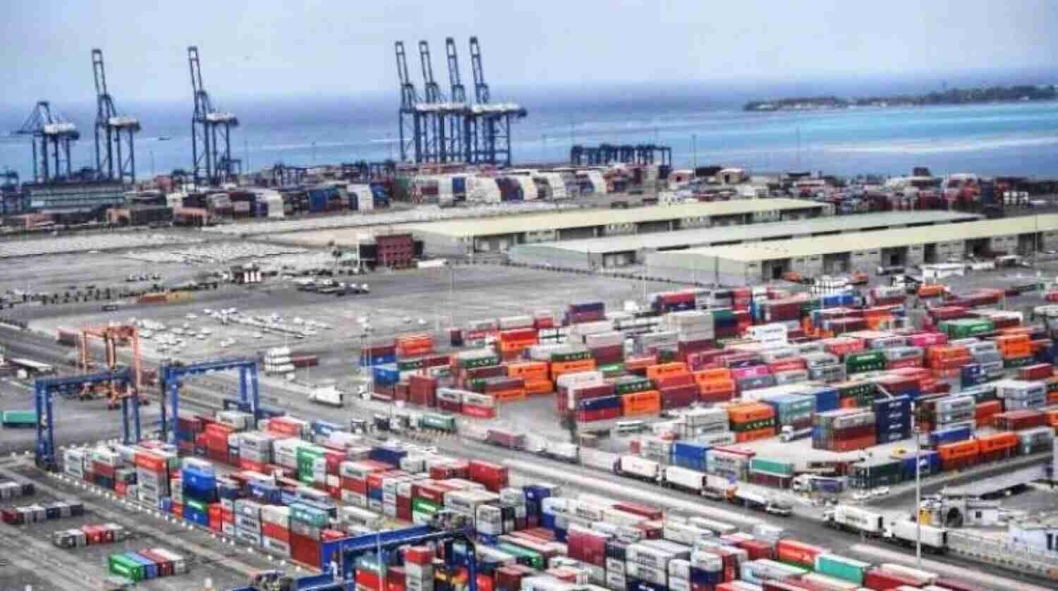 موانئ السعودية تواصل تسهيل عمليات السفن العالقة في الخليج العربي