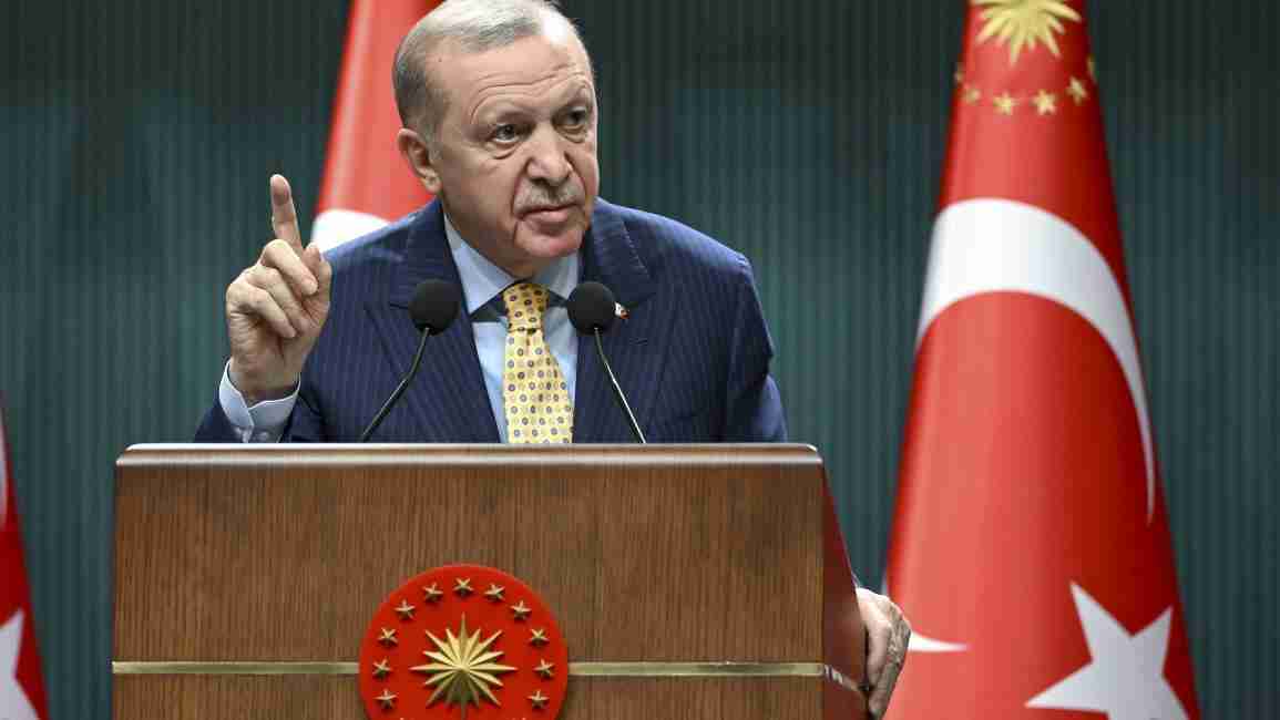 أردوغان لنتنياهو: تركيا لا تُهدّد وإسرائيل مخرّبة السلام