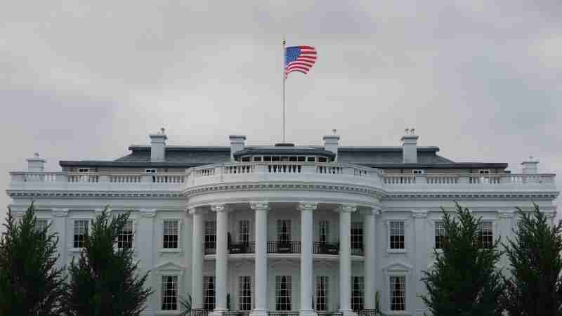 البيت الأبيض يحجم عن تقديم تقديرات لتكلفة حرب إيران ويسعى لزيادة الإنفاق العسكري