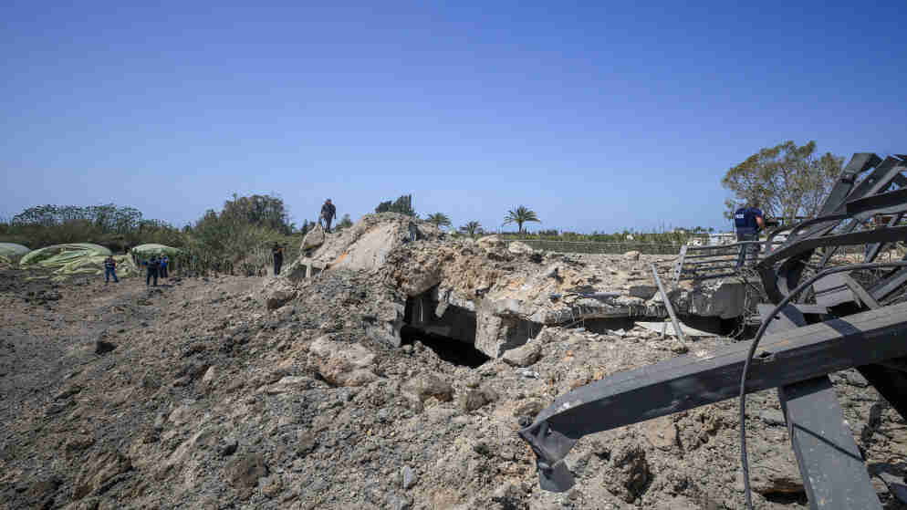 غارتان إسرائيليتان تدمّران جسر القاسمية الرئيسي في جنوب لبنان