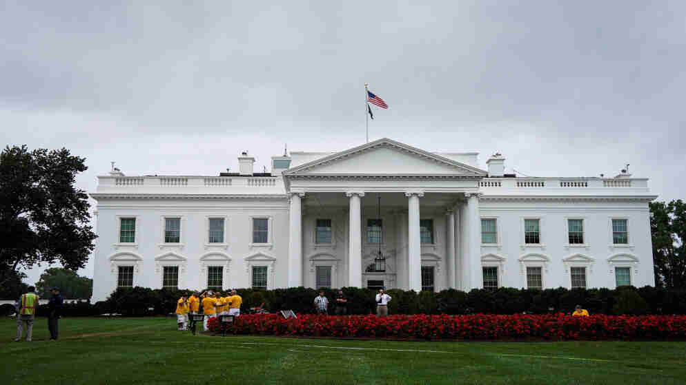 ترامب: سأدعو عون ونتنياهو إلى البيت الأبيض لإجراء أول محادثات بين لبنان وإسرائيل منذ عام 1983