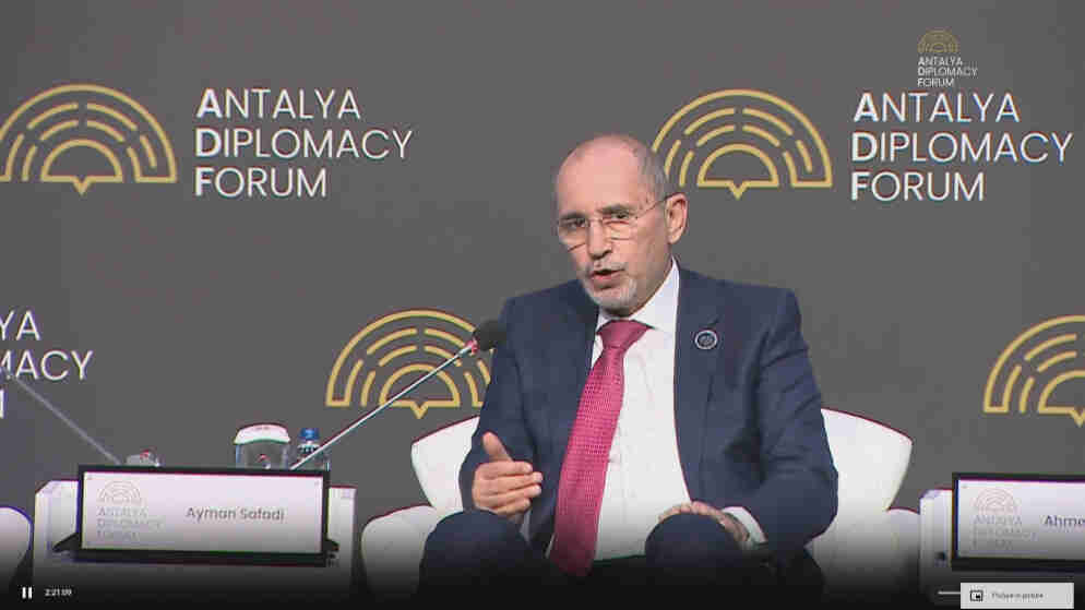 الصفدي: ندعم جهود الحكومة اللبنانية في فرض سيادتها الكاملة على أراضيها