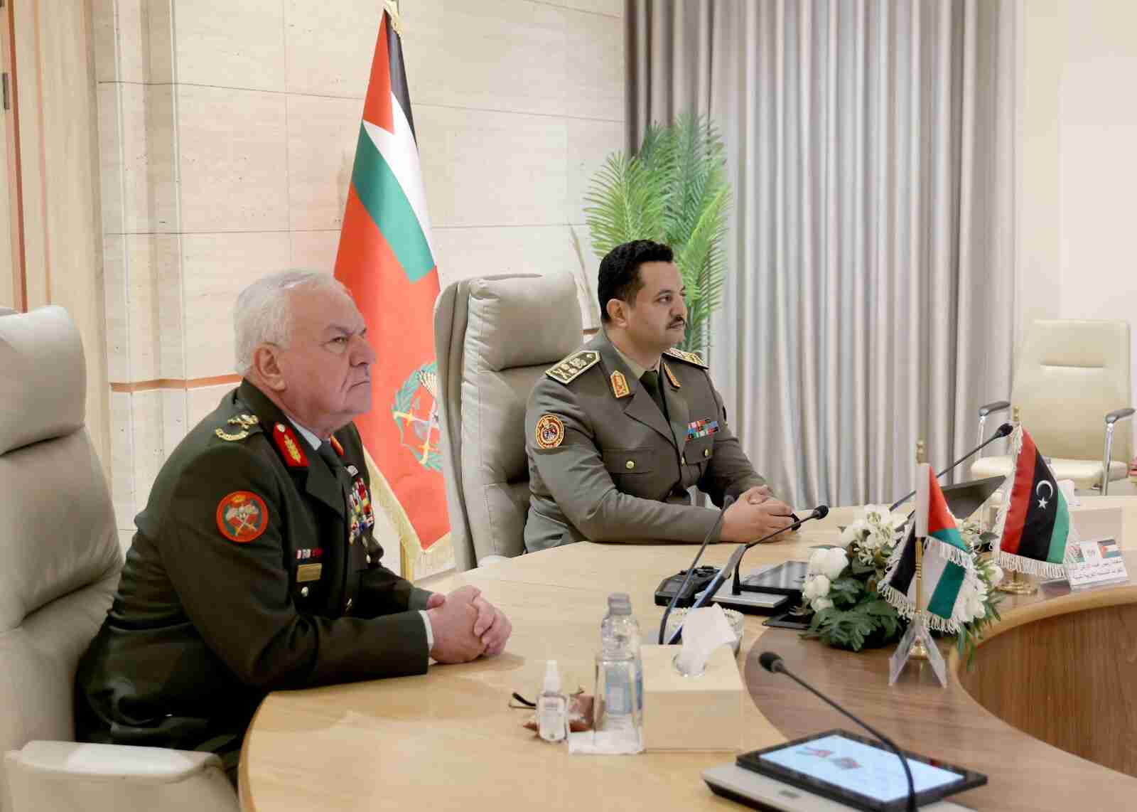 رئيس هيئة الأركان المشتركة يستقبل رئيس هيئة الأركان العامة للقوات المسلحة العربية الليبية