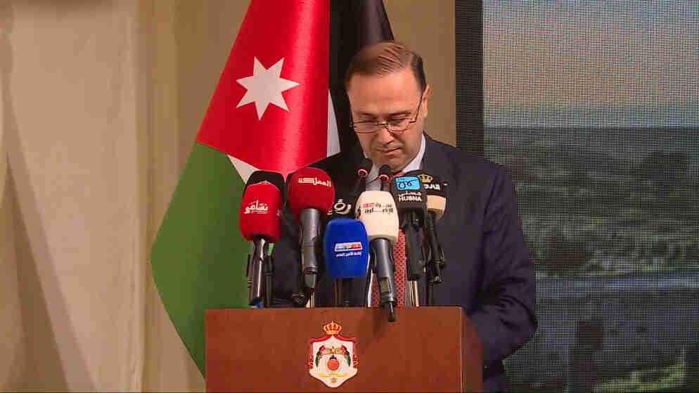 المومني: تأهيل طريق مستشفى الأميرة بسمة وربطه بالدائري كطريق مدفوع