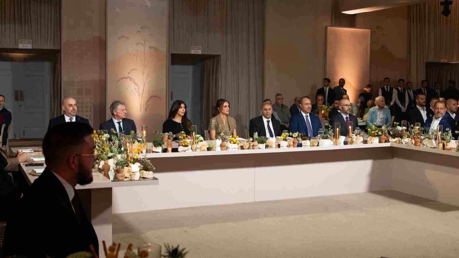 الملكة رانيا تحضر العشاء الخيري لصندوق الأمان لمستقبل الأيتام