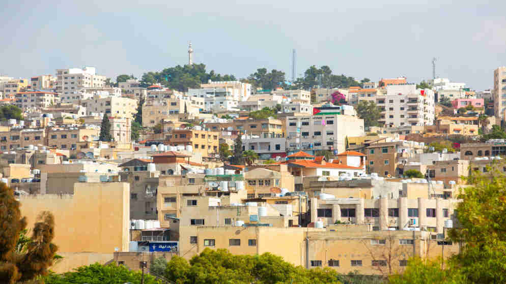 مخالفة 64 منشأة تجارية خلال حملات رقابية في جرش