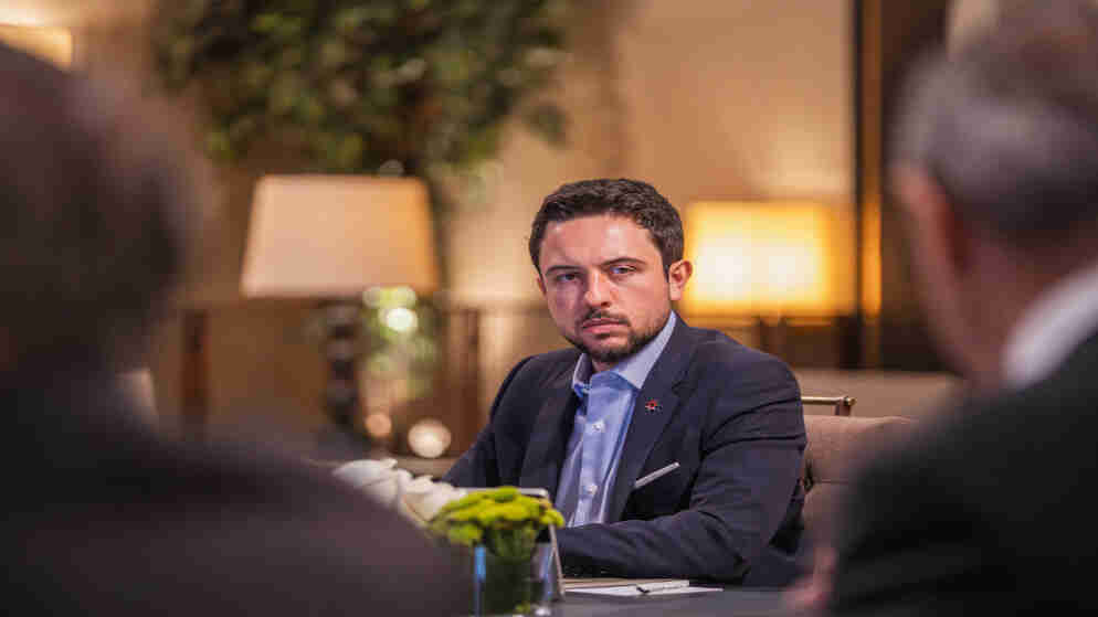 ولي العهد يؤكد أهمية المشاريع التي توظف الحلول التكنولوجية لمعالجة ازدحامات المرور